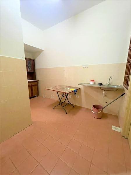 Rumah Teres 2-Tingkat untuk Dijual di Taman Setia Indah (Tebrau) - Yucong . - Kitchen - PropertyGuru.com.my