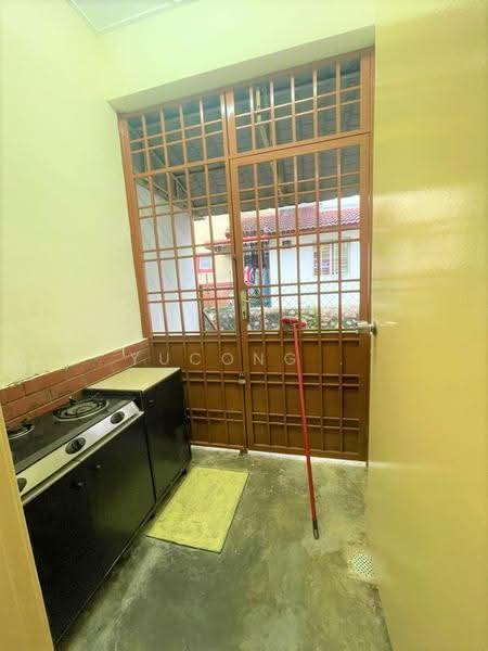 Rumah Teres 2-Tingkat untuk Dijual di Taman Setia Indah (Tebrau) - Yucong . - Kitchen - PropertyGuru.com.my