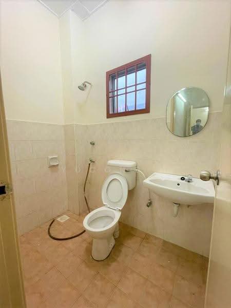 Rumah Teres 2-Tingkat untuk Dijual di Taman Setia Indah (Tebrau) - Yucong . - Bathroom - PropertyGuru.com.my