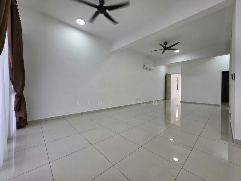 2-storey Terraced House for Rent in Sunway City Iskandar Puteri (Iskandar Puteri (Nusajaya)) - Kent Hon - Living Room - PropertyGuru.com.my