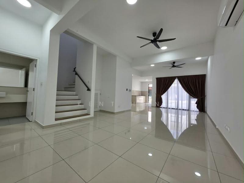 2-storey Terraced House for Rent in Sunway City Iskandar Puteri (Iskandar Puteri (Nusajaya)) - Kent Hon - Living Room - PropertyGuru.com.my