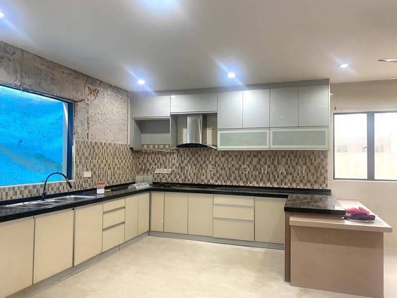 2-storey Terraced House for Rent in Bandar Kinrara Seksyen 9 (Bandar Kinrara) - Kho Chng Guan - Kitchen - PropertyGuru.com.my