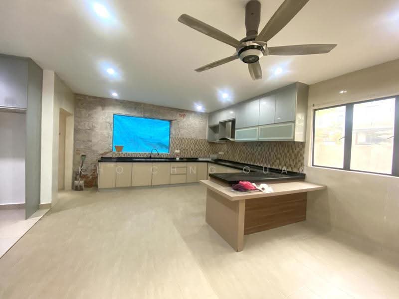 2-storey Terraced House for Rent in Bandar Kinrara Seksyen 9 (Bandar Kinrara) - Kho Chng Guan - Kitchen - PropertyGuru.com.my