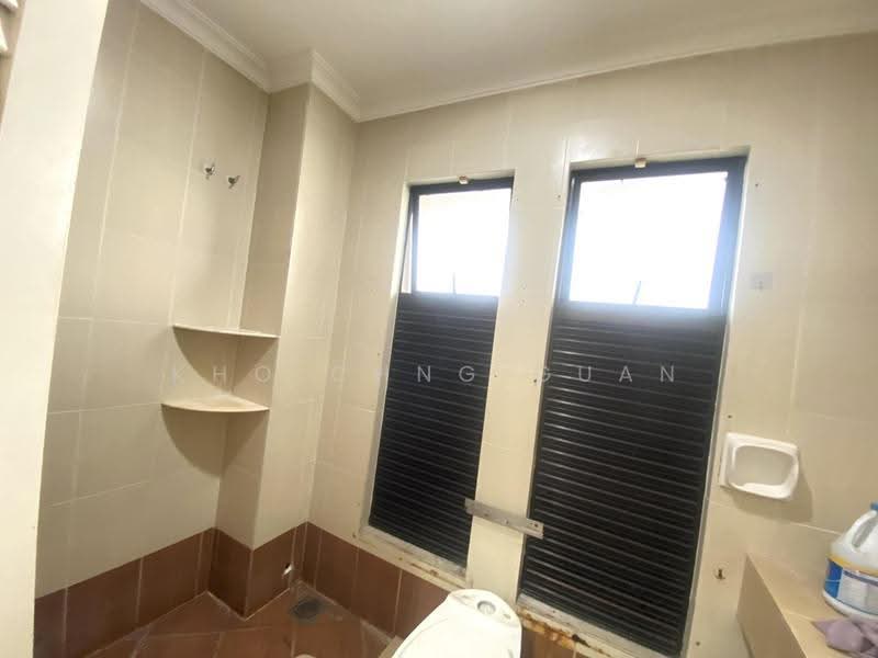 2-storey Terraced House for Rent in Bandar Kinrara Seksyen 9 (Bandar Kinrara) - Kho Chng Guan - Bathroom - PropertyGuru.com.my