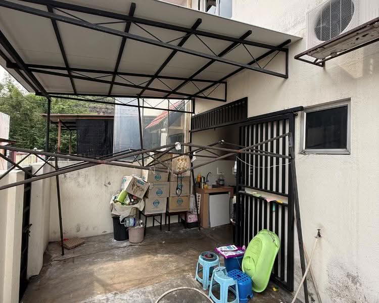 2-storey Terraced House for Sale in Bandar Putra Permai (Seri Kembangan) - Danny Lee - Exterior - PropertyGuru.com.my