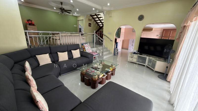 Rumah Berkembar untuk Dijual di Taman Overseas Union (Taman Oug) (Jalan Klang Lama (Old Klang Road)) - Naomie Tan - Living Room - PropertyGuru.com.my