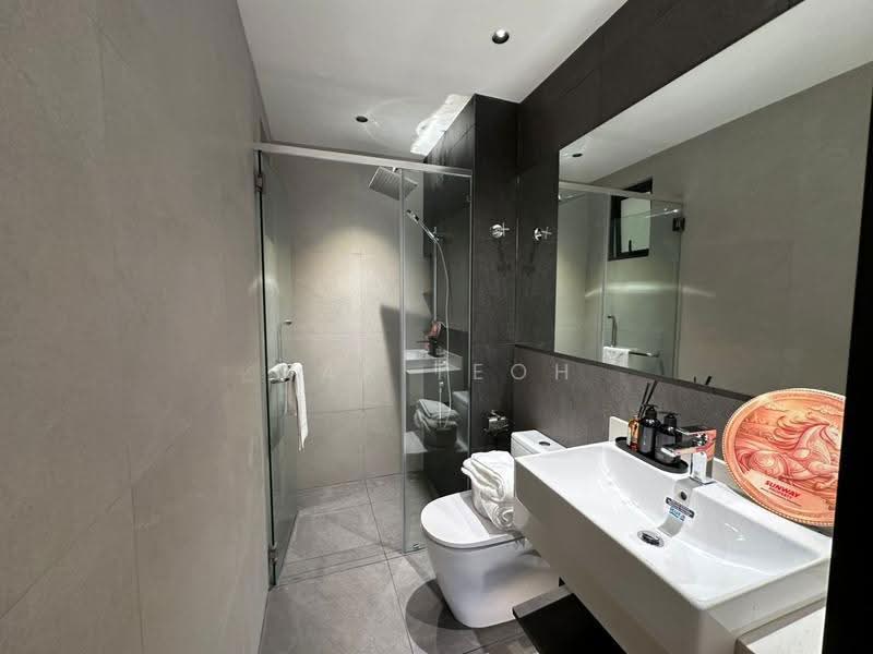 Kediaman Servis untuk Dijual di Sunway Cochrane - Max Teoh - Bathroom - PropertyGuru.com.my