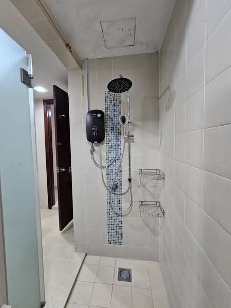 Condominium for Sale at Riana Green East - Brandon . - Bathroom - PropertyGuru.com.my