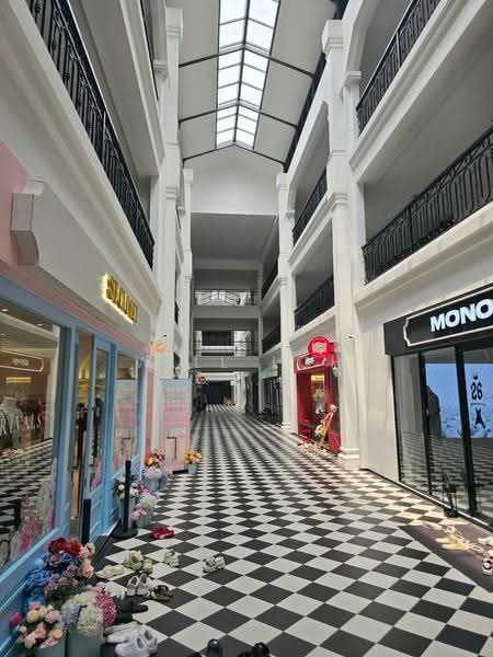 Shop / Office untuk Dijual di Taman Ekoflora (Johor Bahru) - Will Loh - Corridor - PropertyGuru.com.my