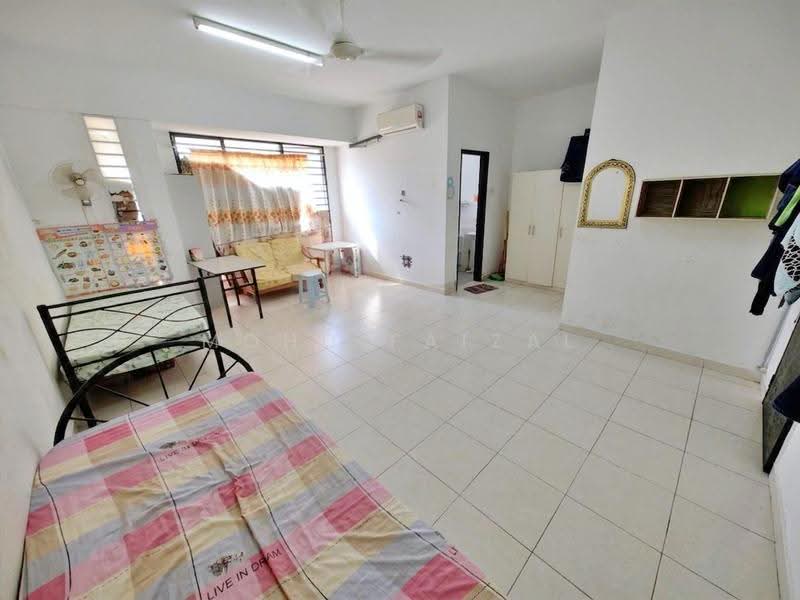 2-storey Terraced House for Sale in Bandar Baru Bangi (Selangor) - Mohd Faizal - Living Room - PropertyGuru.com.my