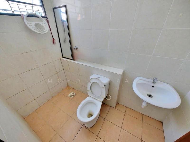 2-storey Terraced House for Sale in Bandar Baru Bangi (Selangor) - Mohd Faizal - Bathroom - PropertyGuru.com.my