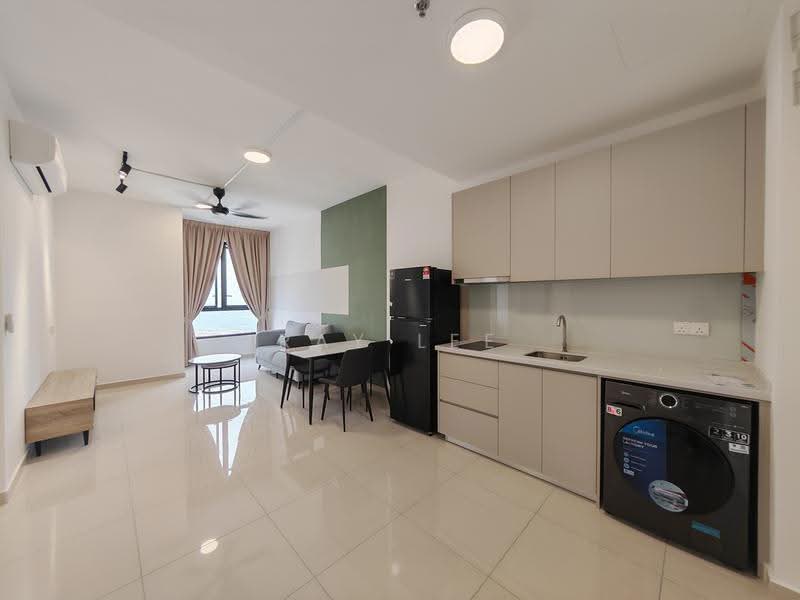 Kediaman Servis untuk Disewa di BeCentral @ i-City - Ray Lee - Living Room - PropertyGuru.com.my