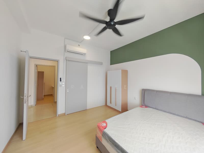 Kediaman Servis untuk Disewa di BeCentral @ i-City - Ray Lee - Bedroom - PropertyGuru.com.my