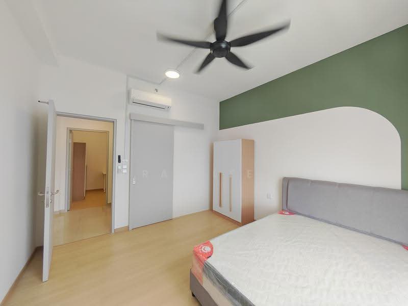 Kediaman Servis untuk Disewa di BeCentral @ i-City - Ray Lee - Bedroom - PropertyGuru.com.my