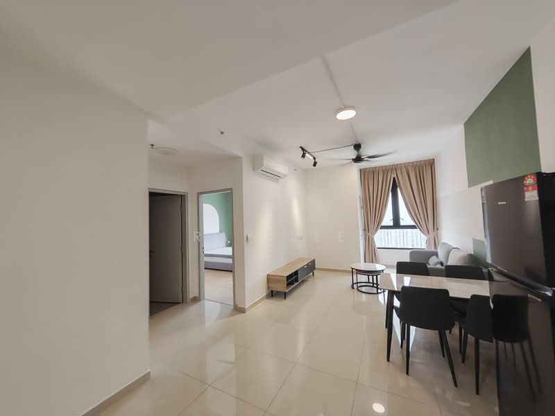 Kediaman Servis untuk Disewa di BeCentral @ i-City - Ray Lee - Living Room - PropertyGuru.com.my