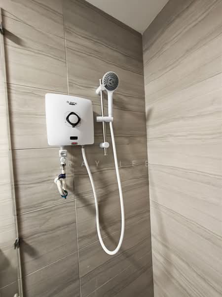 Kediaman Servis untuk Disewa di BeCentral @ i-City - Ray Lee - Bathroom - PropertyGuru.com.my