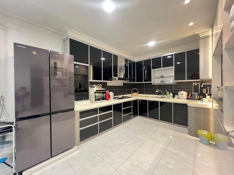 1-storey Terraced House for Sale in Taman Molek (Johor Bahru) - Jun Wang - Kitchen - PropertyGuru.com.my