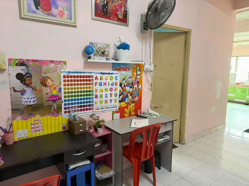 Rumah Teres 1-Tingkat untuk Dijual di Kulai (Johor) - Stefan Yu - Study - PropertyGuru.com.my