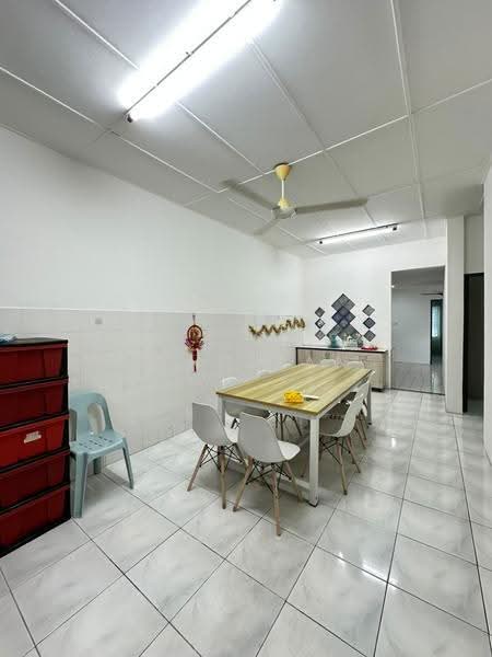 Semi-Detached House for Rent in Kuching (Sarawak) - Jeno Tan - Dining Room - PropertyGuru.com.my