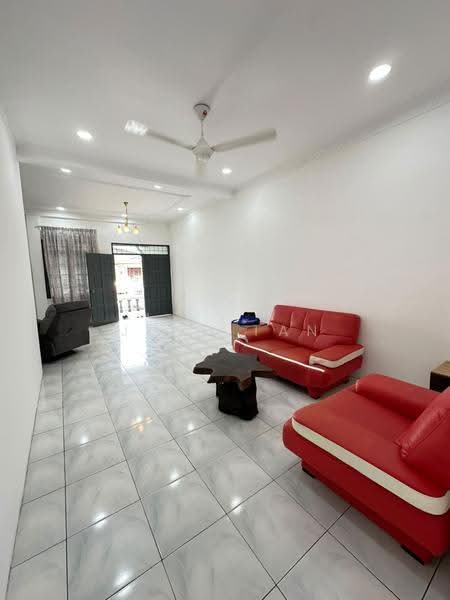 Semi-Detached House for Rent in Kuching (Sarawak) - Jeno Tan - Living Room - PropertyGuru.com.my