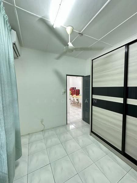 Semi-Detached House for Rent in Kuching (Sarawak) - Jeno Tan - Bedroom - PropertyGuru.com.my