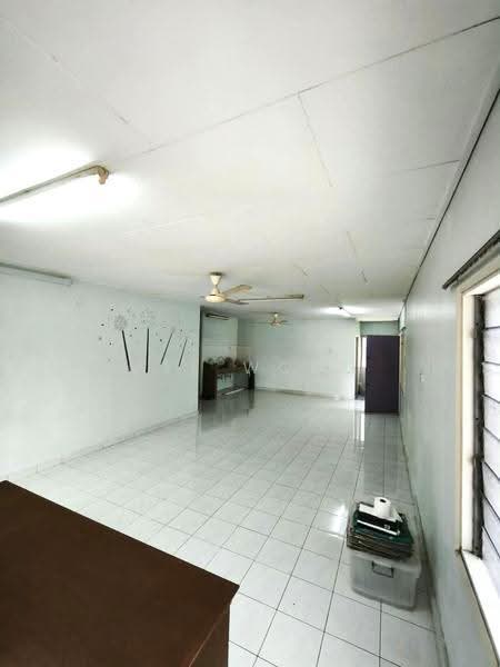 Rumah Bandar untuk Dijual di Taman Bukit Teratai (Ampang) - Mel Wong - Living Room - PropertyGuru.com.my