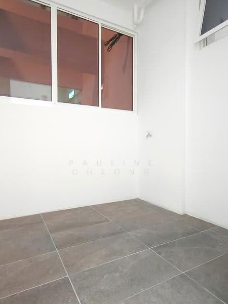Kondominium untuk Dijual di Jelutong Central Residence - Pauline Cheong - Yard - PropertyGuru.com.my