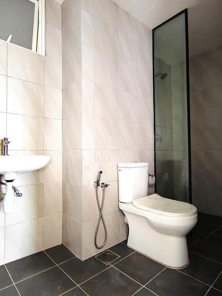 Kondominium untuk Dijual di Jelutong Central Residence - Pauline Cheong - Bathroom - PropertyGuru.com.my