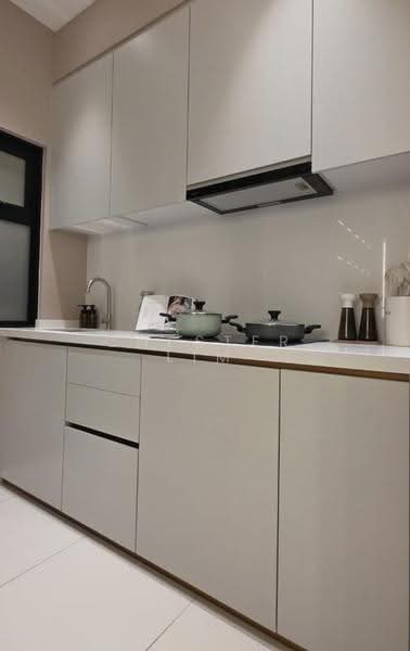 Kediaman Servis untuk Dijual di Han-Ya Wahyu - Chester Lim - Kitchen - PropertyGuru.com.my