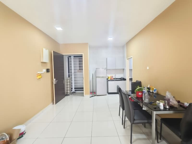 Service Residence for Sale at KSL Residence @ Daya - Winson Lim - Kitchen - PropertyGuru.com.my