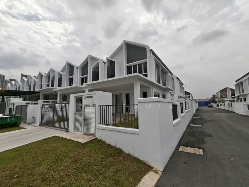 Rumah Teres 2-Tingkat untuk Dijual di Kajang (Selangor) - Mizan Ramlan - Exterior - PropertyGuru.com.my
