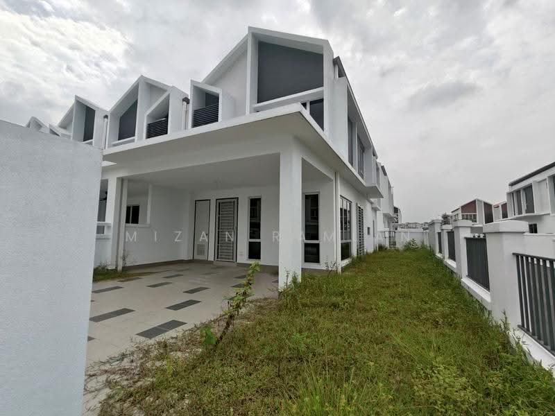 Rumah Teres 2-Tingkat untuk Dijual di Kajang (Selangor) - Mizan Ramlan - Exterior - PropertyGuru.com.my