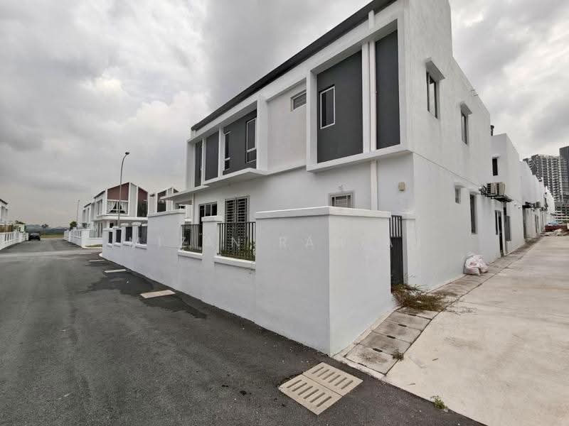 Rumah Teres 2-Tingkat untuk Dijual di Kajang (Selangor) - Mizan Ramlan - Exterior - PropertyGuru.com.my