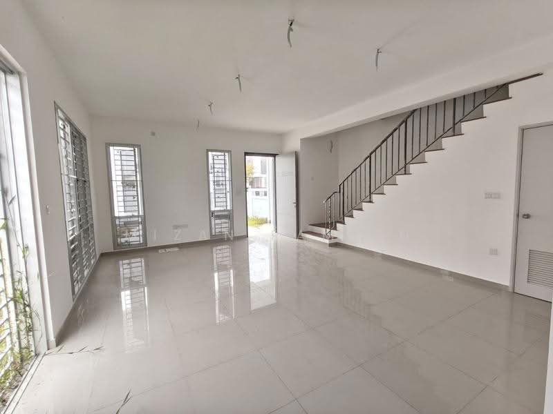 Rumah Teres 2-Tingkat untuk Dijual di Kajang (Selangor) - Mizan Ramlan - Living Room - PropertyGuru.com.my