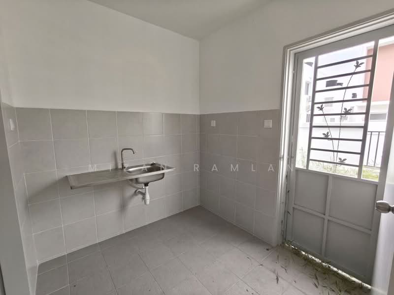 Rumah Teres 2-Tingkat untuk Dijual di Kajang (Selangor) - Mizan Ramlan - Kitchen - PropertyGuru.com.my