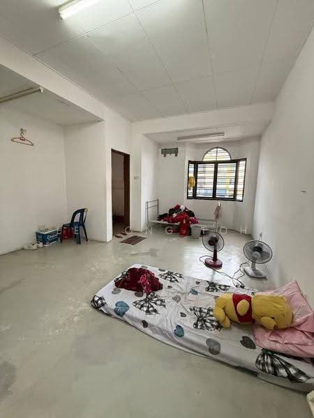 2-storey Terraced House for Sale in Taman Megah Ria (Masai) - Ee Fong Toh - Bedroom - PropertyGuru.com.my