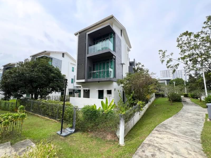 Bungalow House for Sale in Sejati Residences (Cyberjaya) - Amierul Hafizie - Exterior - PropertyGuru.com.my