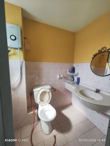 Terraced House for Sale in Taman Bukit Permata (Selayang) - Razlan Hamzah - Bathroom - PropertyGuru.com.my