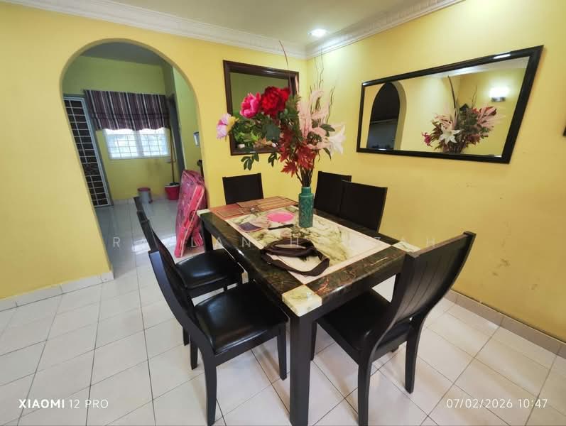 Terraced House for Sale in Taman Bukit Permata (Selayang) - Razlan Hamzah - Dining Room - PropertyGuru.com.my
