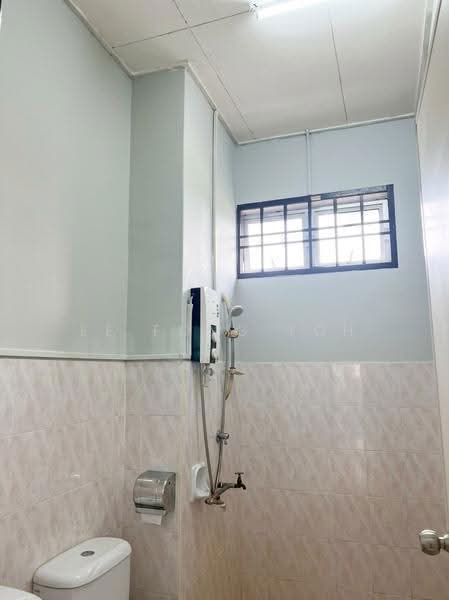 Rumah Teres 2-Tingkat untuk Dijual di Taman Nusa Damai (Pasir Gudang) - Ee Fong Toh - Bathroom - PropertyGuru.com.my