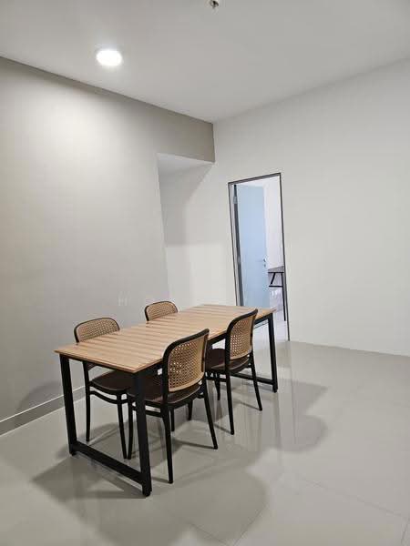 Kondominium untuk Disewa di Arinna - Hong Ng - Dining Room - PropertyGuru.com.my