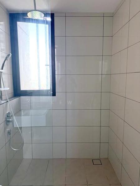 Kediaman Servis untuk Dijual di Duta Park Residences - Kew . - Bathroom - PropertyGuru.com.my