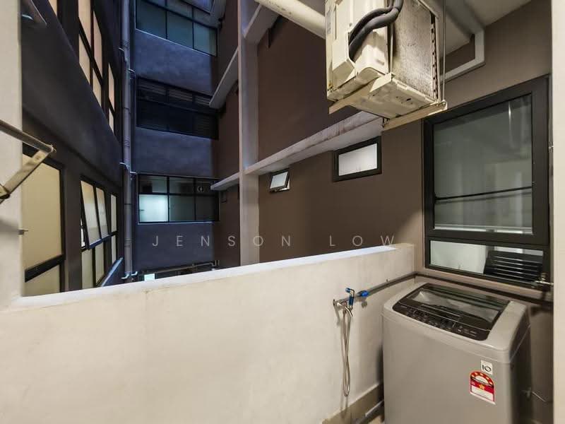 Kediaman Servis untuk Dijual di Akasa - Jenson Low - Balcony - PropertyGuru.com.my