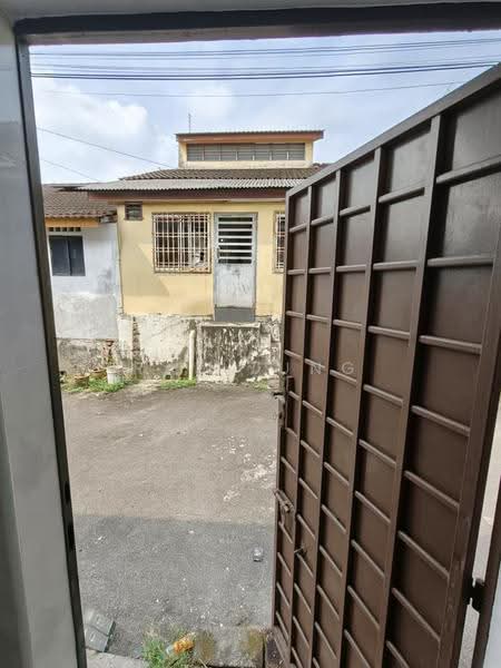 Rumah Teres 1-Tingkat untuk Disewa di Taman Johor Jaya (Johor Bahru) - Ray Tung - Exterior - PropertyGuru.com.my