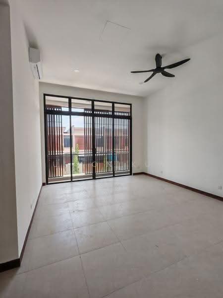 Rumah Teres 2-Tingkat untuk Dijual di Puteri Harbour (Iskandar Puteri (Nusajaya)) - U Hon Kun - Living Room - PropertyGuru.com.my
