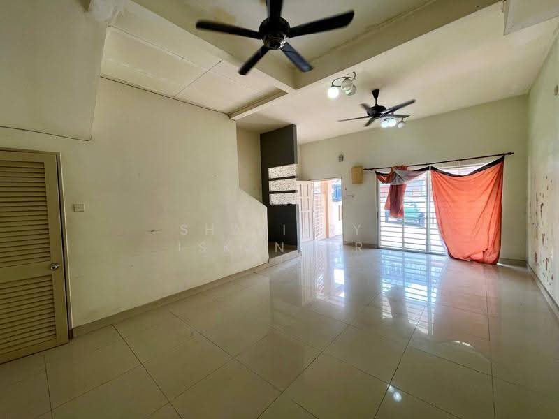 Rumah Teres 2.5-Tingkat untuk Dijual di Puchong (Selangor) - Shaziery Iskandar - PropertyGuru.com.my