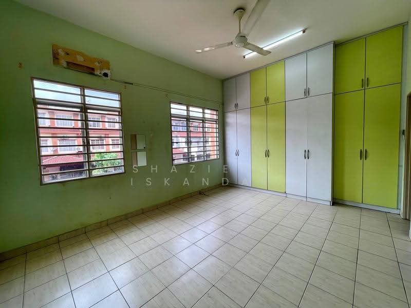 Rumah Teres 2.5-Tingkat untuk Dijual di Puchong (Selangor) - Shaziery Iskandar - PropertyGuru.com.my