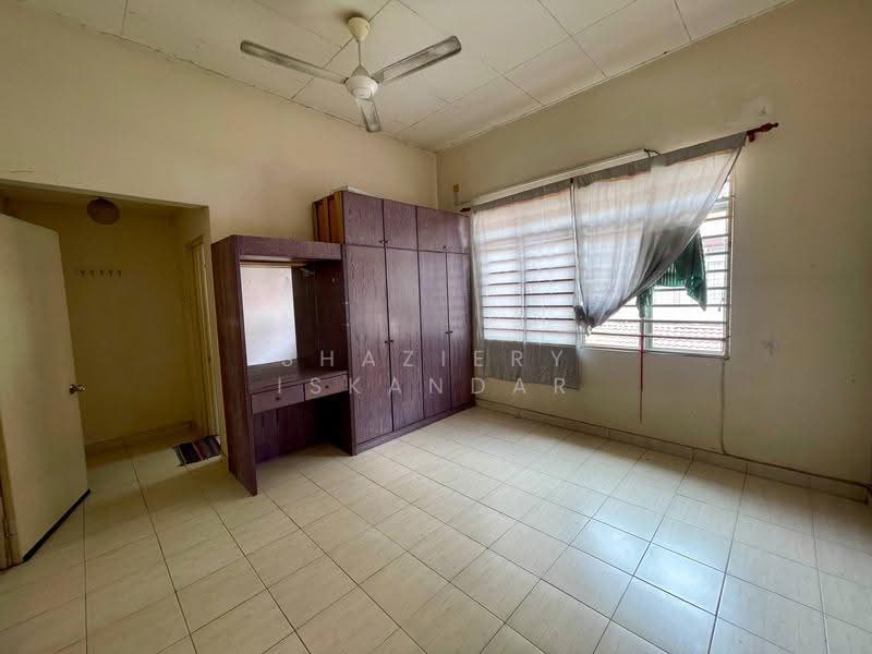 Rumah Teres 2.5-Tingkat untuk Dijual di Puchong (Selangor) - Shaziery Iskandar - PropertyGuru.com.my