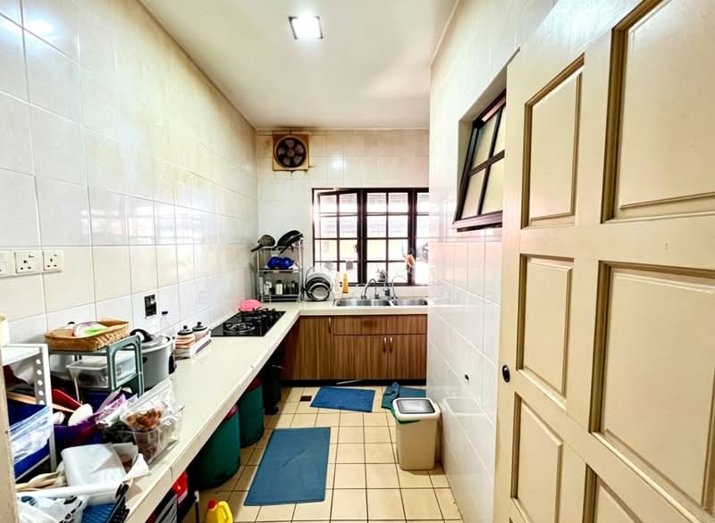 2-storey Terraced House for Sale in Jalan Rabung @ Bukit Jelutong, Shah Alam (Shah Alam) - Ethan Ting - Kitchen - PropertyGuru.com.my