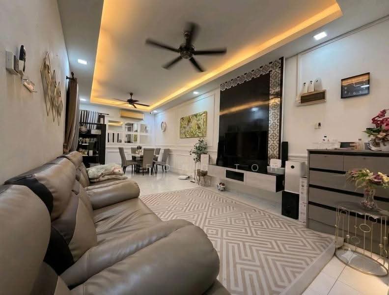 1-storey Terraced House for Sale in Taman Senai Utama (Kulai) - Ee Fong Toh - Living Room - PropertyGuru.com.my